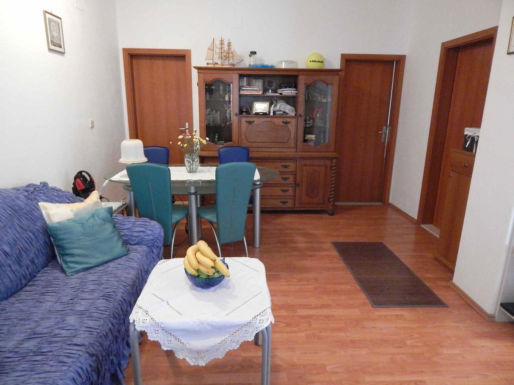 Apartment Lara Makarska Bilik gambar