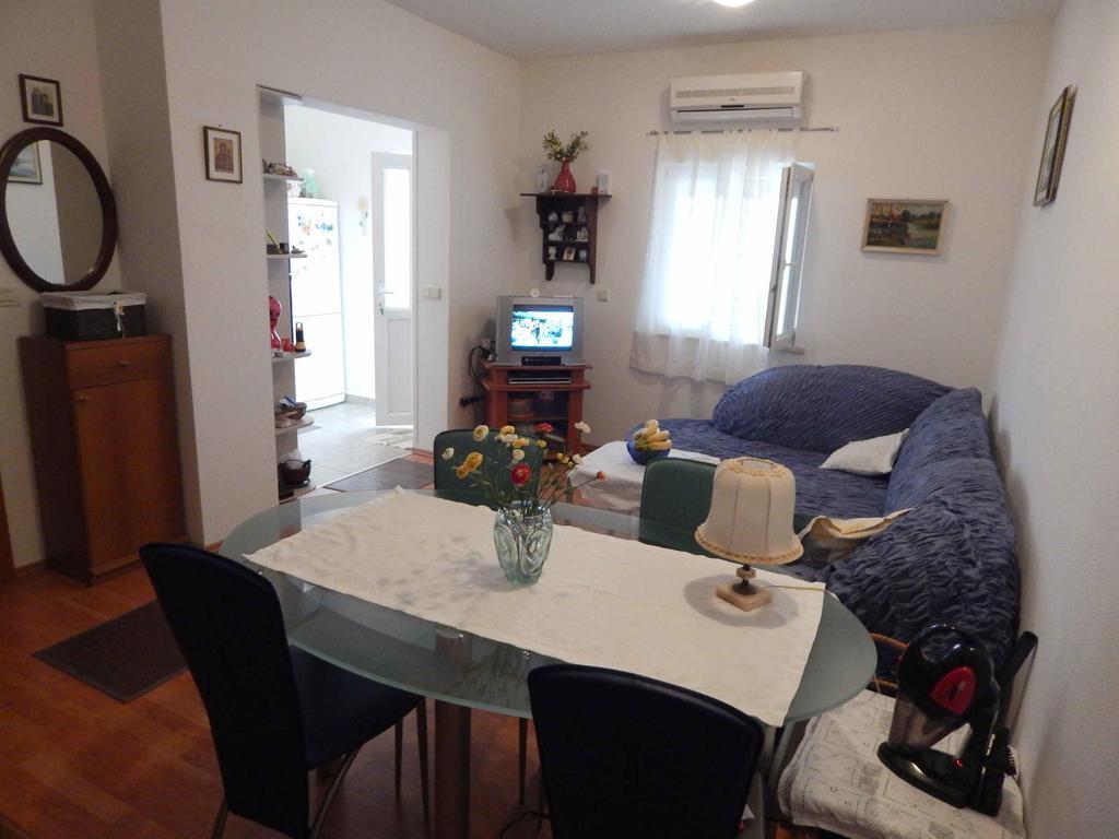 Apartment Lara Makarska Bilik gambar