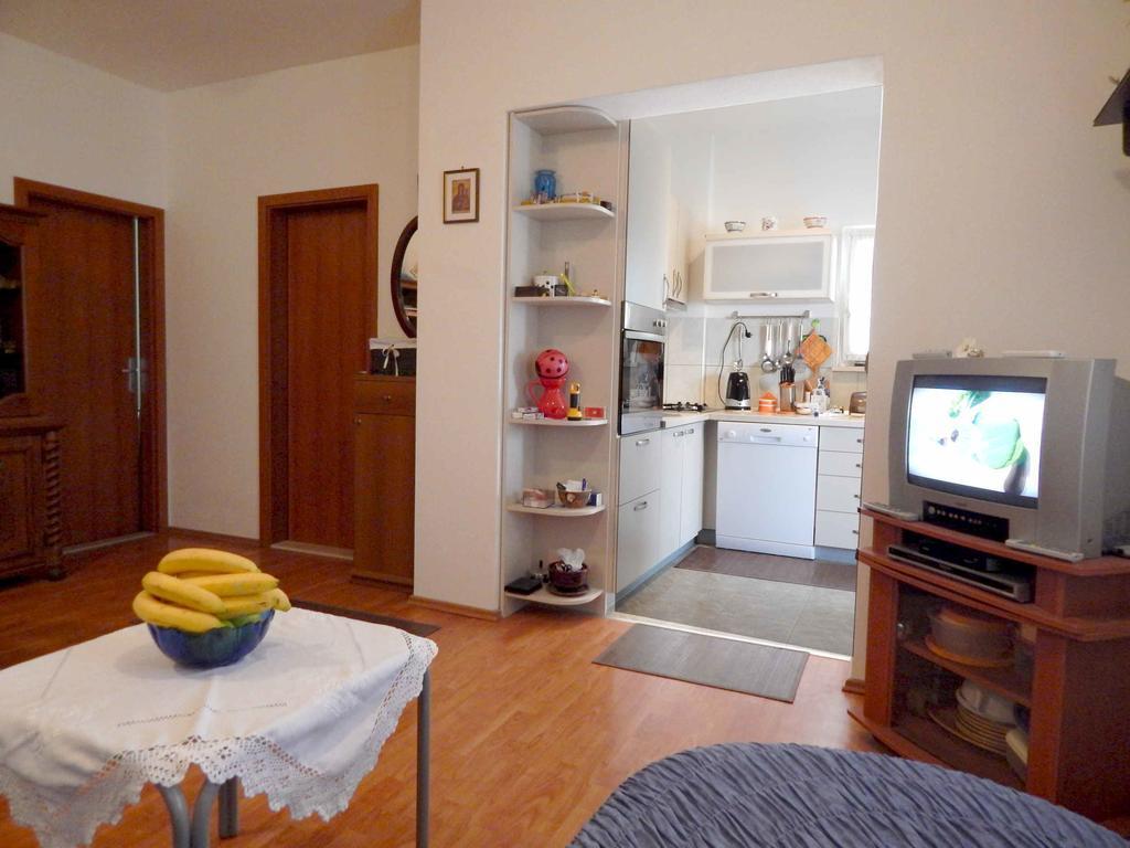 Apartment Lara Makarska Bilik gambar