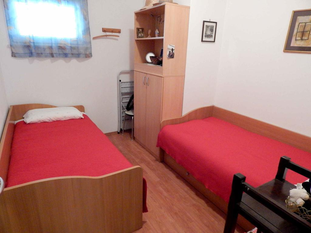 Apartment Lara Makarska Bilik gambar