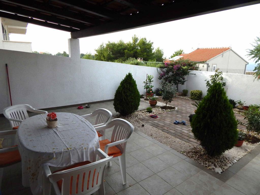 Apartment Lara Makarska Bilik gambar